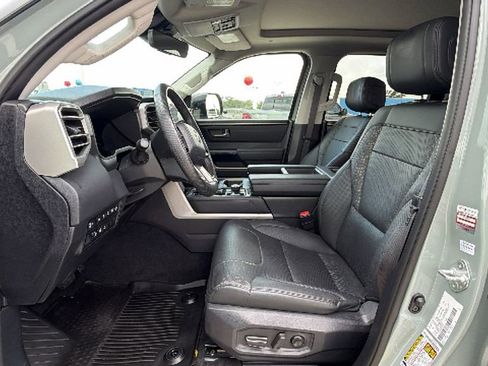 Used 2024 Toyota Tundra Limited AWD/4WD image 13