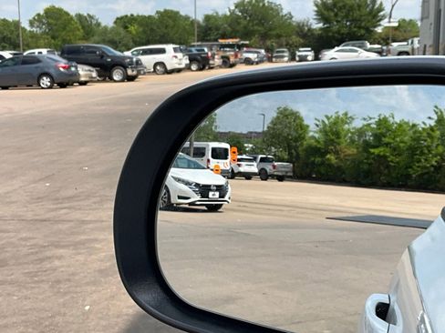 Used 2025 Kia Soul LX w/ LX Technology Package image 18