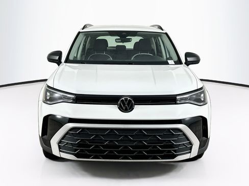Used 2025 Volkswagen Taos S FWD image 2