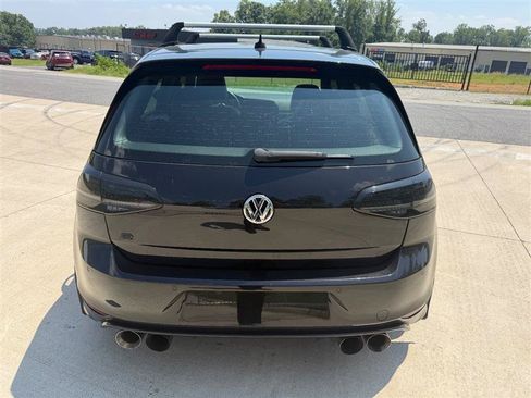 Used 2017 Volkswagen Golf 4-Door AWD/4WD image 6