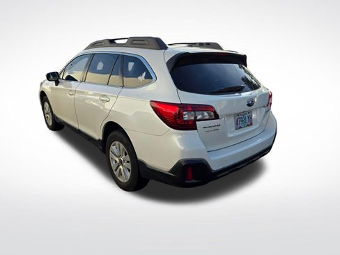 Used 2019 Subaru Outback 2.5i image 7