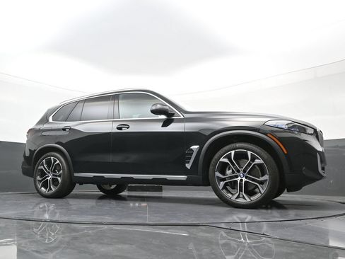Used 2026 BMW X5 xDrive40i AWD/4WD image 23