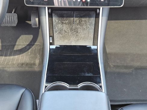 Used 2020 Tesla Model 3 Standard Range Plus image 19