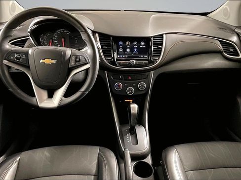 Used 2018 Chevrolet Trax LT w/ Redline Edition AWD/4WD image 16