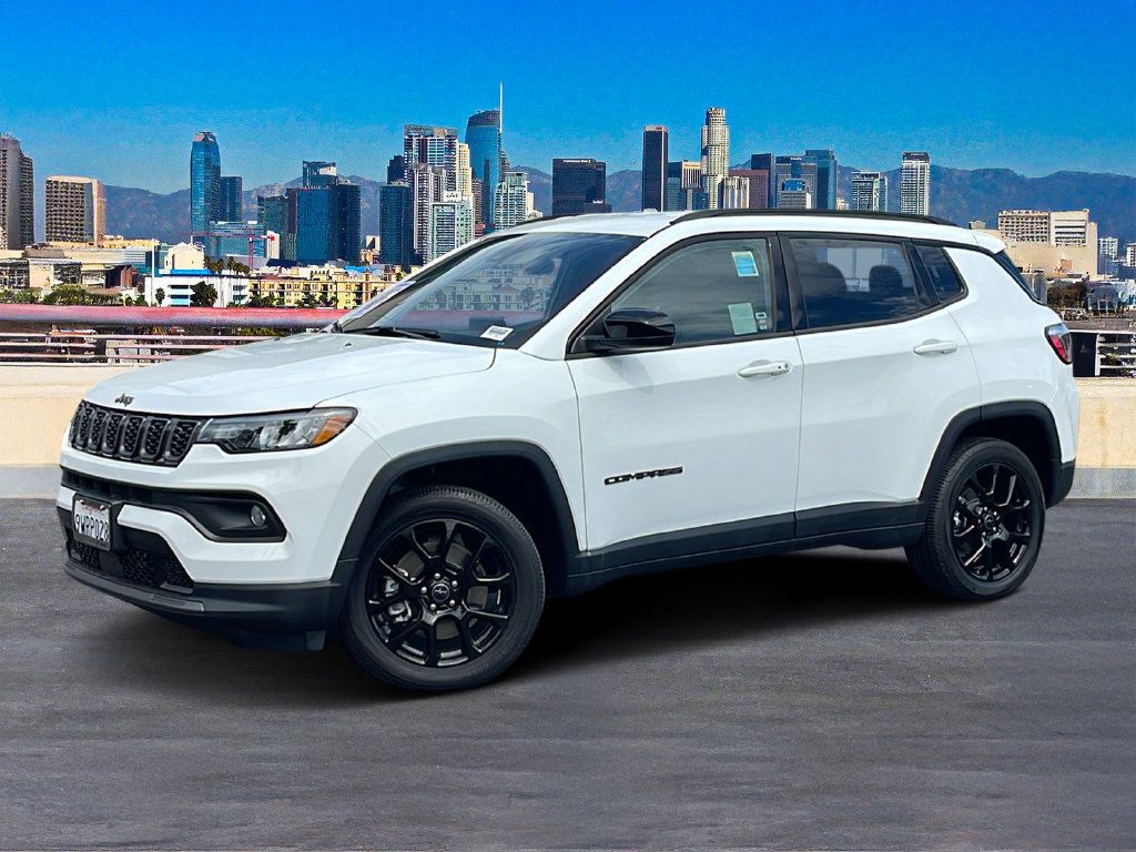 Used 2026 Jeep Compass Latitude AWD/4WD image 2