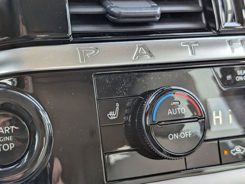 New 2026 Nissan Pathfinder SL w/ SL Premium Package FWD image 19