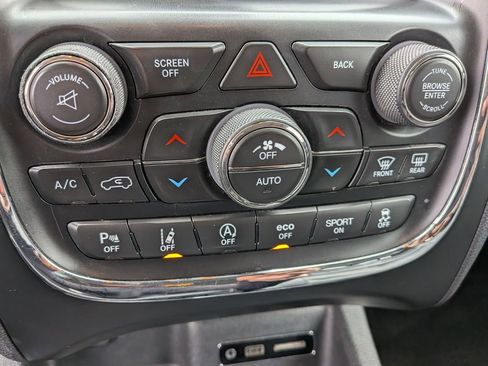 Used 2017 Dodge Durango Citadel w/ Technology Group AWD/4WD image 24