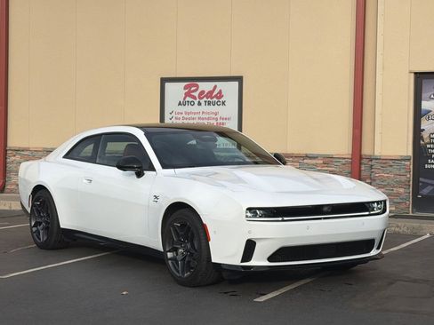 Used 2024 Dodge Charger R/T w/ Plus Group image 3