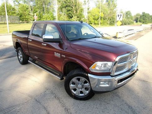 Used 2016 RAM 2500 Laramie w/ Convenience Group AWD/4WD image 2