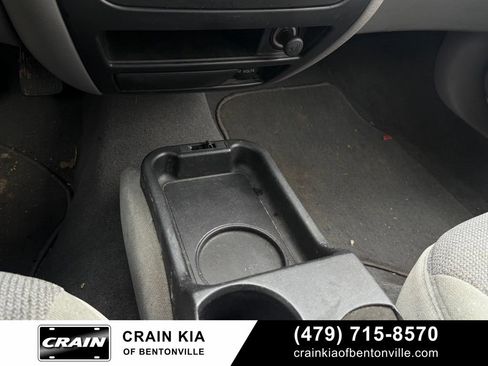 Used 2000 Ford Taurus SE FWD image 16