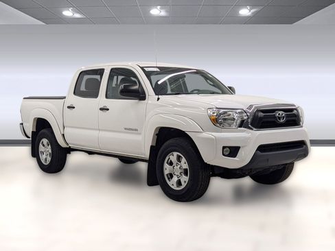Used 2015 Toyota Tacoma 4x4 Double Cab image 6