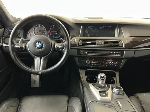 Used 2014 BMW M5 RWD image 9