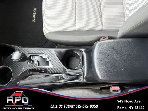 Used 2014 Toyota RAV4 LE image 18