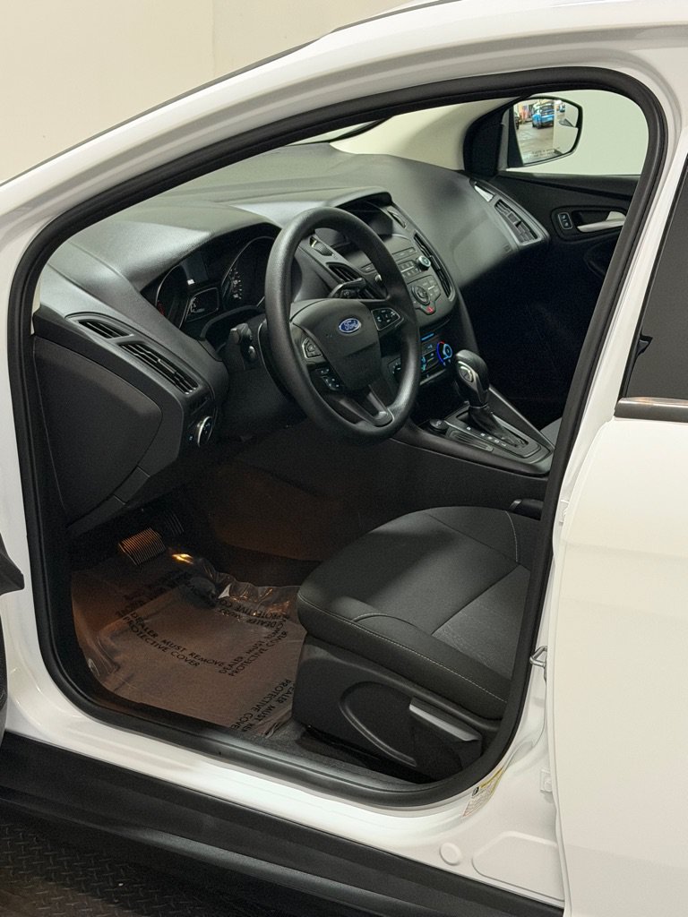 Used 2018 Ford Focus SE FWD image 8