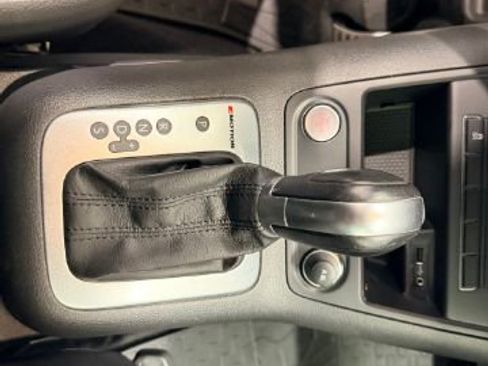 Used 2016 Volkswagen Tiguan R-Line image 31