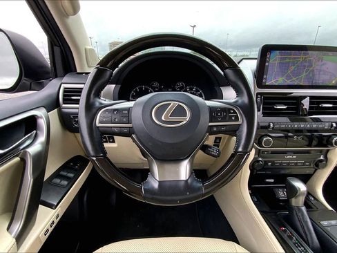 Used 2022 Lexus GX 460 Premium w/ Accessory Package AWD/4WD image 6
