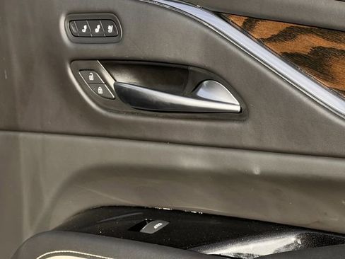 Certified 2023 Cadillac Escalade ESV Sport Platinum image 29