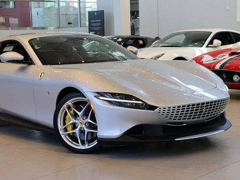 Certified 2021 Ferrari Roma image 8