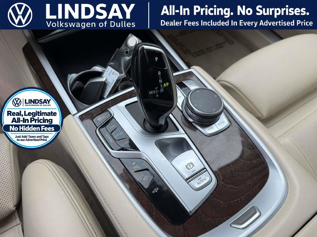 Used 2020 BMW 740i w/ Premium Package RWD image 20