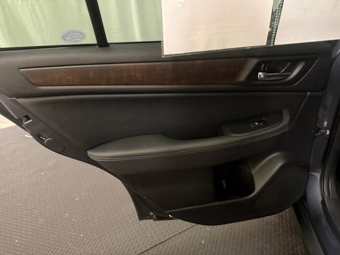 Used 2017 Subaru Outback 2.5i Limited image 22