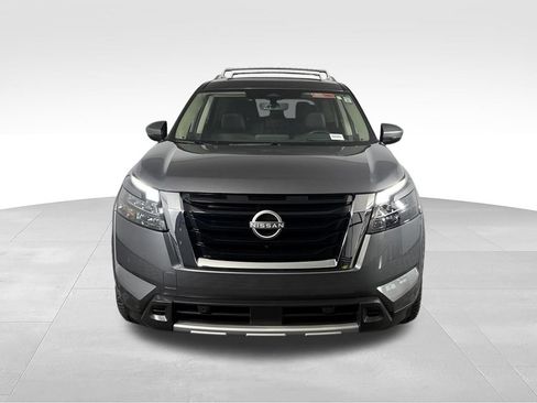 Used 2025 Nissan Pathfinder Platinum w/ Cargo Package AWD/4WD image 4