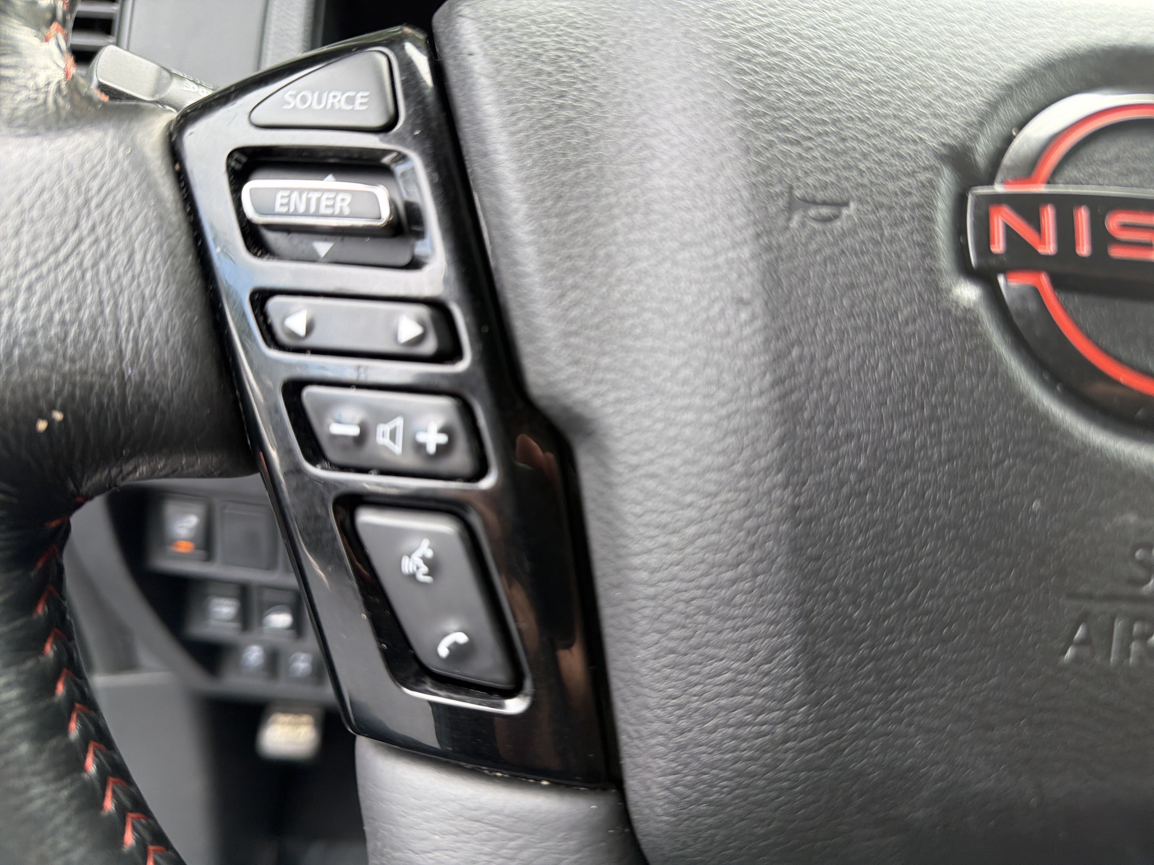 Used 2023 Nissan Frontier PRO-4X w/ Pro-4X Premium Package AWD/4WD image 21