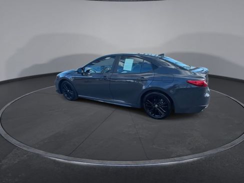 Used 2025 Toyota Camry SE image 10