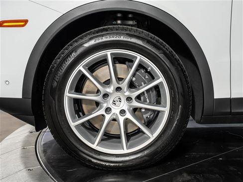 New 2026 Porsche Cayenne Coupe image 14