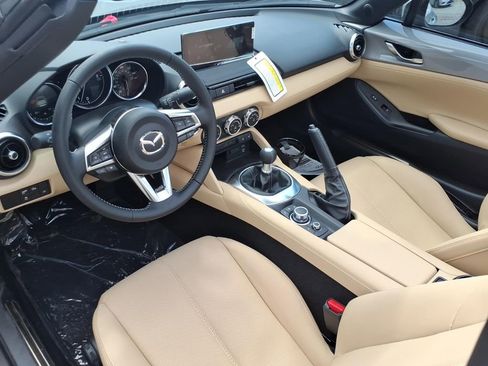 New 2026 MAZDA MX-5 Miata RF Grand Touring RWD image 6