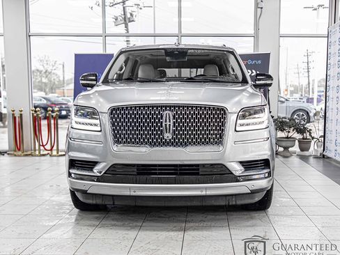 Used 2021 Lincoln Navigator Reserve w/ Luxury Package AWD/4WD image 2