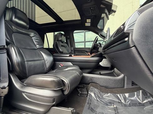 Used 2019 Lincoln Navigator Reserve AWD/4WD image 21