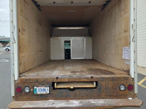 Used 2019 Chevrolet Express 3500 w/ Power Convenience Package RWD image 8
