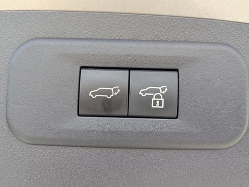 Used 2025 Lexus NX 250 FWD w/ Towing Package (2000 Lbs) image 16