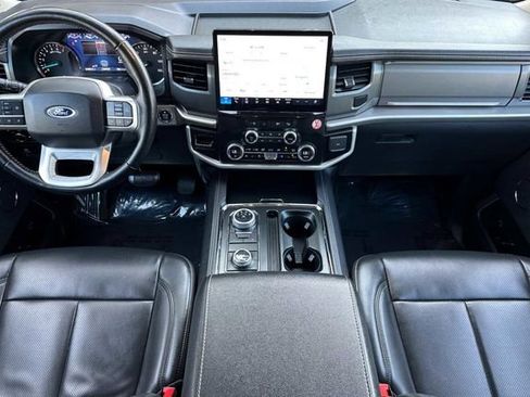 Certified 2024 Ford Expedition Max XLT image 5