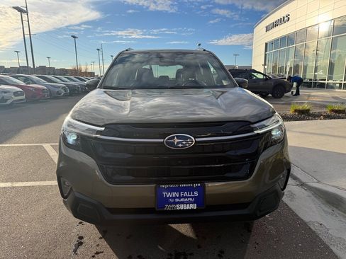 Certified 2025 Subaru Forester Touring image 3