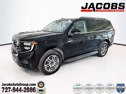 Used 2025 Ford Expedition Active AWD/4WD image 1