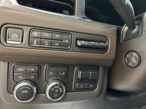 Used 2024 GMC Yukon XL Denali w/ Advanced Technology Package AWD/4WD image 24