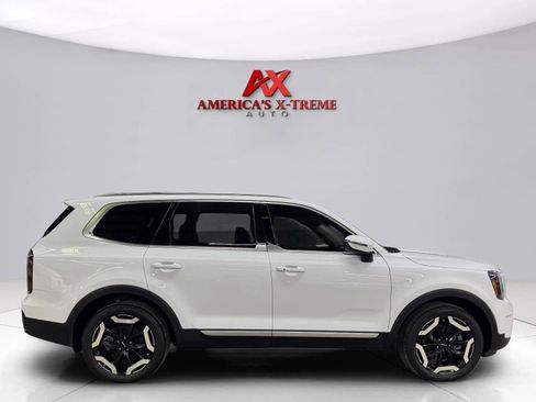 Used 2023 Kia Telluride EX w/ EX Captain's Chair Package FWD image 9