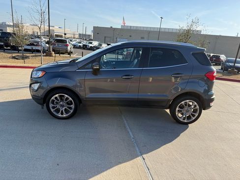 Used 2021 Ford EcoSport Titanium image 8
