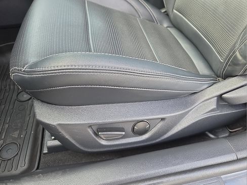 Used 2025 Ford Mustang GT Premium RWD image 21