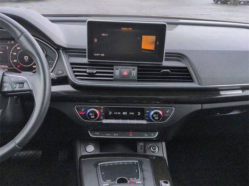 Used 2020 Audi Q5 2.0T Premium Plus w/ Premium Plus Package image 18