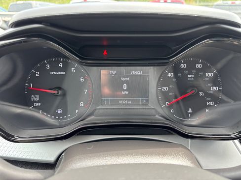 Used 2025 Chevrolet Trax LS image 14