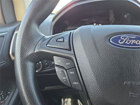 Used 2023 Ford Edge SE AWD/4WD image 15