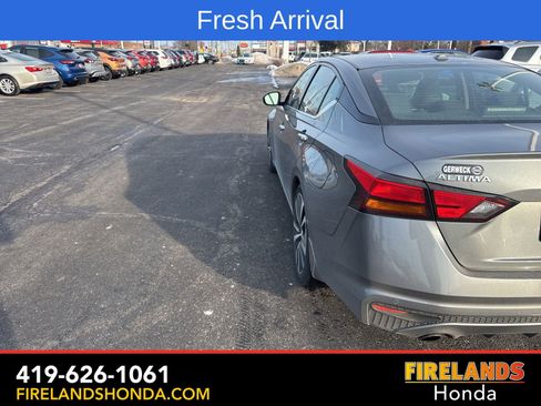Used 2019 Nissan Altima 2.0 Platinum image 4