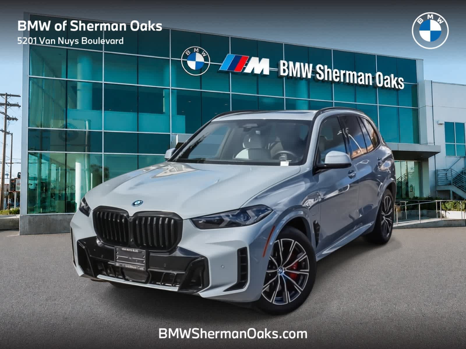 Used 2026 BMW X5 xDrive50e w/ M Sport Package AWD/4WD image 2