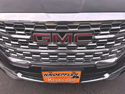 Used 2022 GMC Terrain Denali w/ LPO, Floor Liner Package AWD/4WD image 32