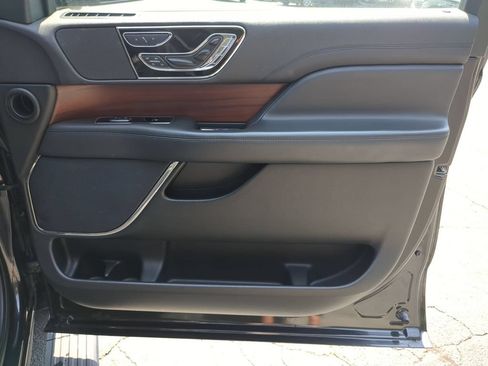 Used 2023 Lincoln Navigator Reserve AWD/4WD image 34