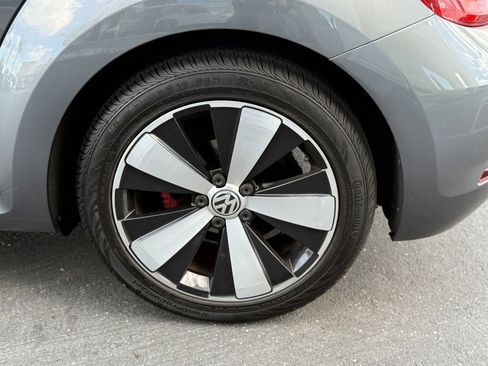 Used 2014 Volkswagen Beetle R-Line image 10