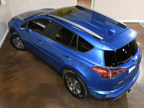 Used 2018 Toyota RAV4 XLE image 76