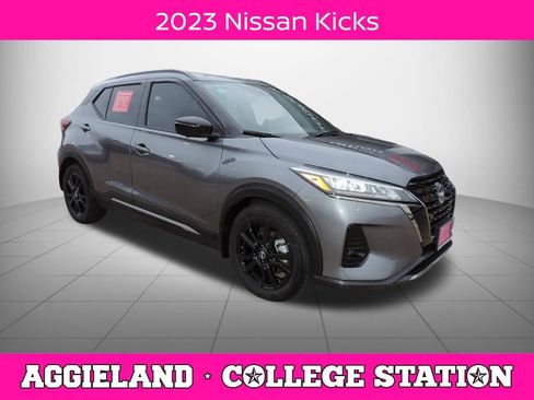 Used 2023 Nissan Kicks SR w/ SR Premium Package FWD image 1